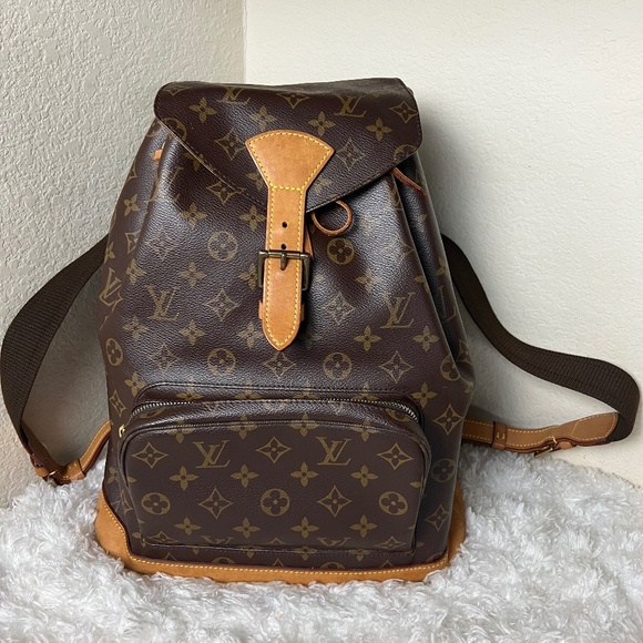 Louis Vuitton Monogram Montsouris GM - Picture 1 of 9